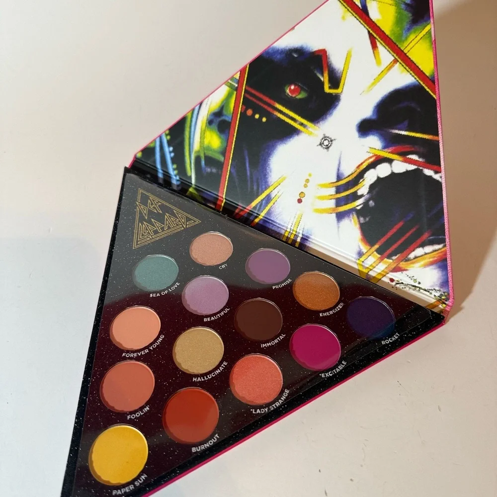 DEF Leppard X Rock And Roll Beauty Rock & 14 Color Eyeshadow Artistry Palette